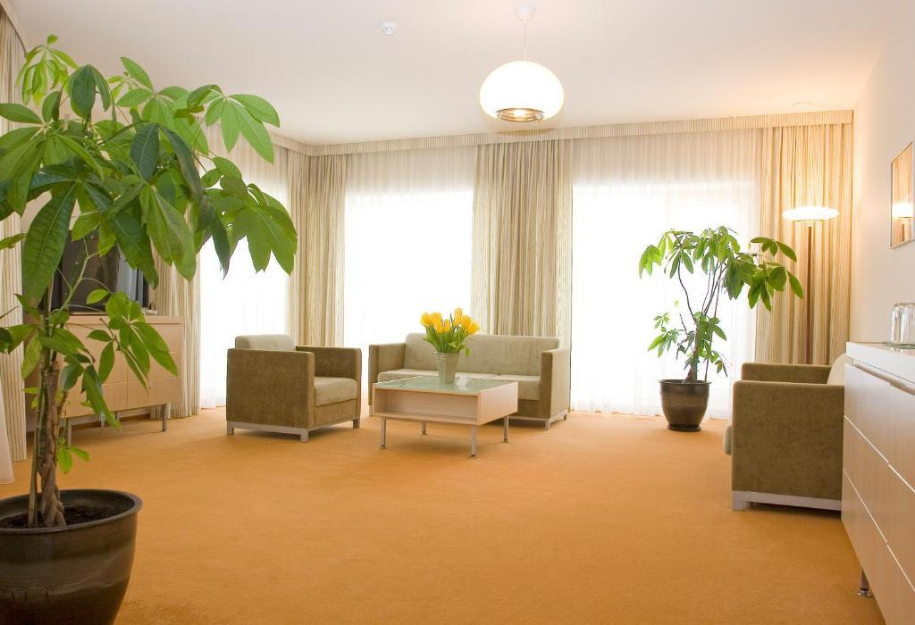 Hermis Hotel Kaunas Rum bild